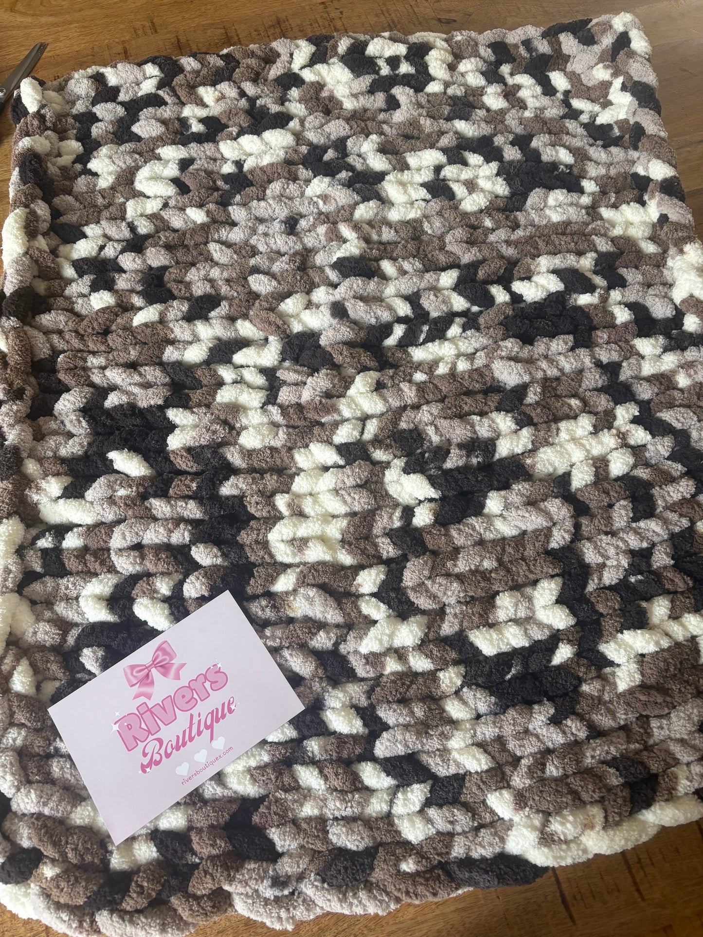 Chunky Chenille Baby Blanket Cappucino
