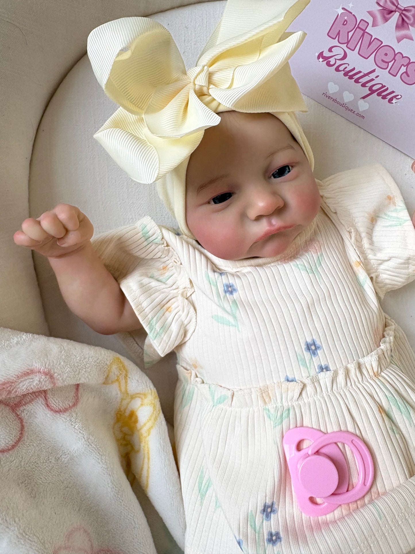 Bebê Menina Reborn - Corpo Macio e Peso