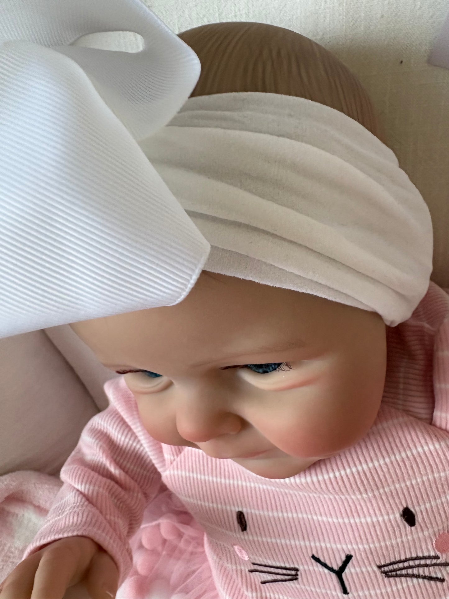Bebé niña reborn cuerpo blando con peso