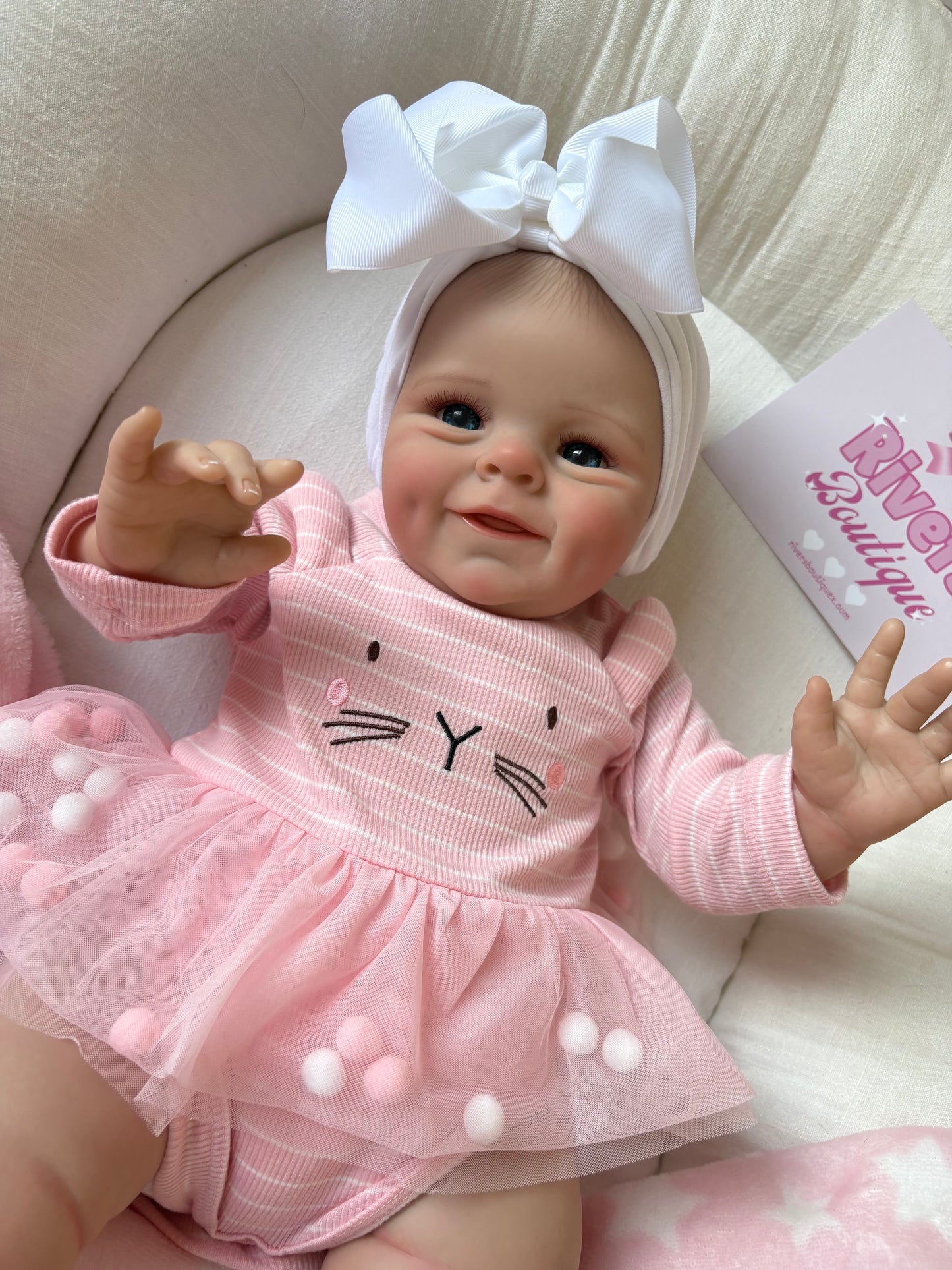 Bebé niña reborn cuerpo blando con peso